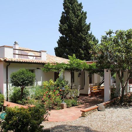 Tenuta Conte Ruggero Santa Domenica  Esterno foto
