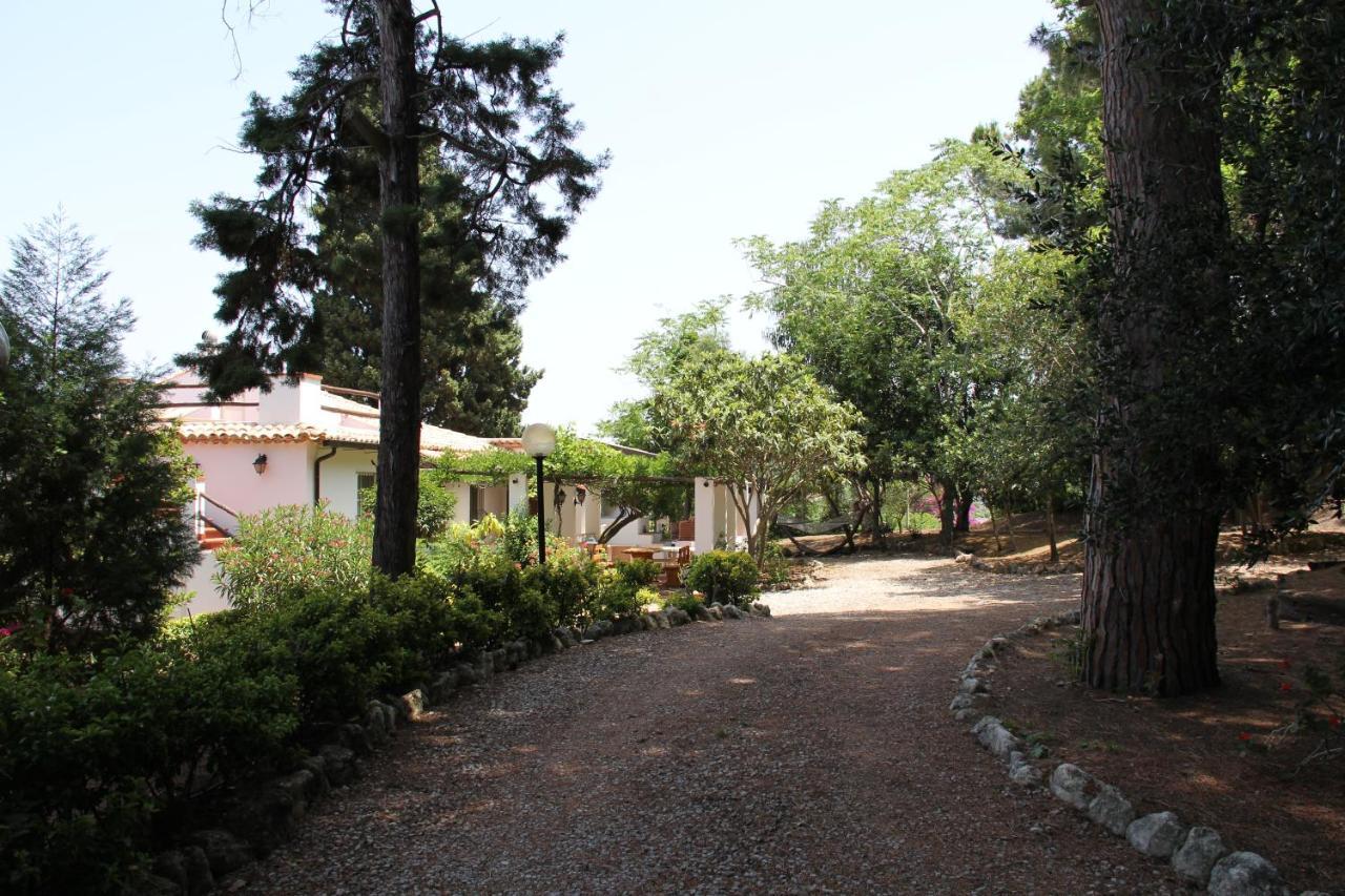 Tenuta Conte Ruggero Santa Domenica  Esterno foto