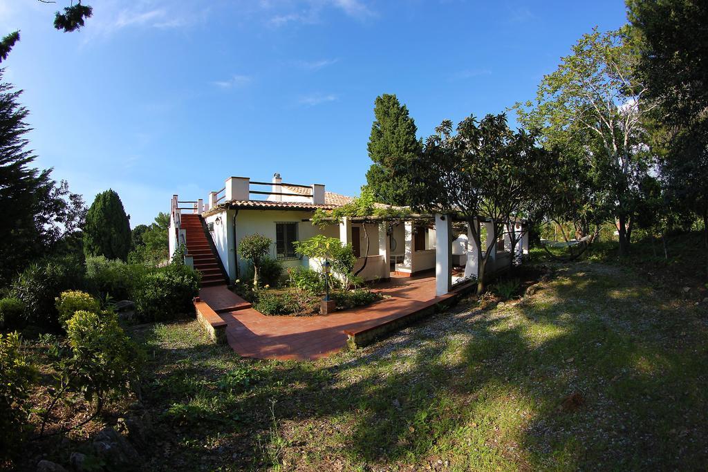 Tenuta Conte Ruggero Santa Domenica  Esterno foto